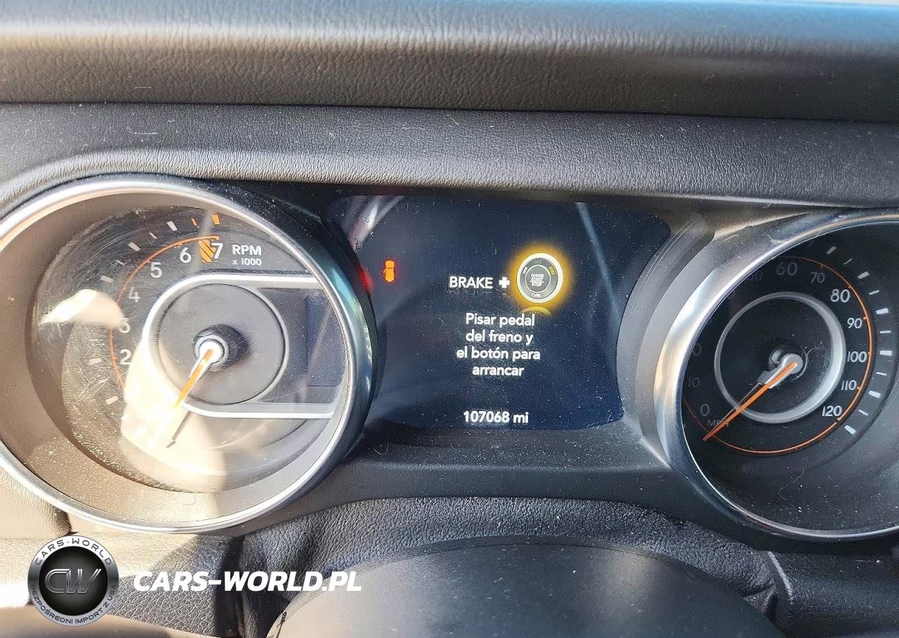 2018 Jeep Wrangler Unlimited Sahara VIN:1C4HJXEG2JW311216 - 9