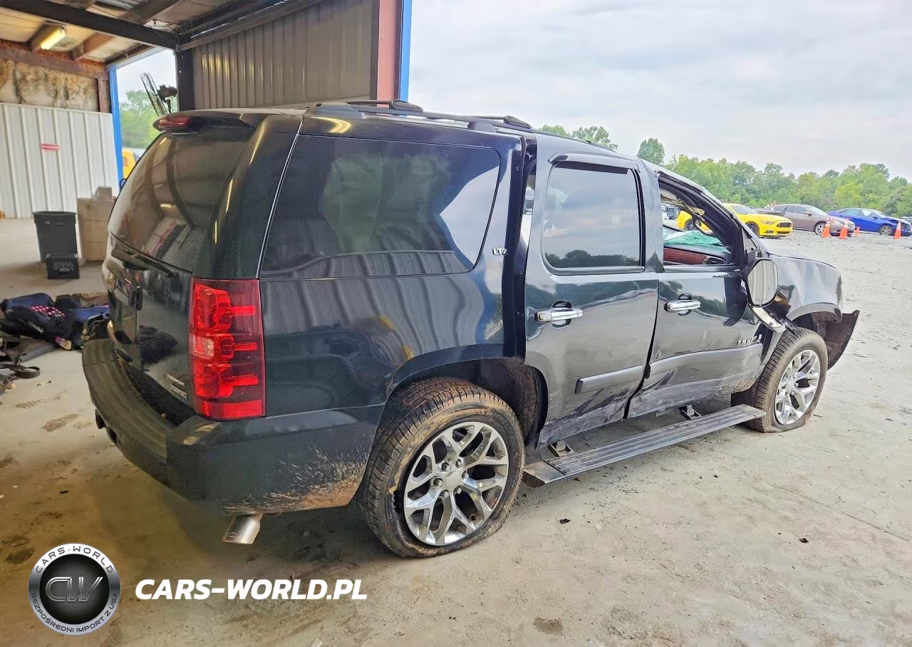 2008 Chevrolet Tahoe K1500 VIN:1GNFK130X8R275878 - 3