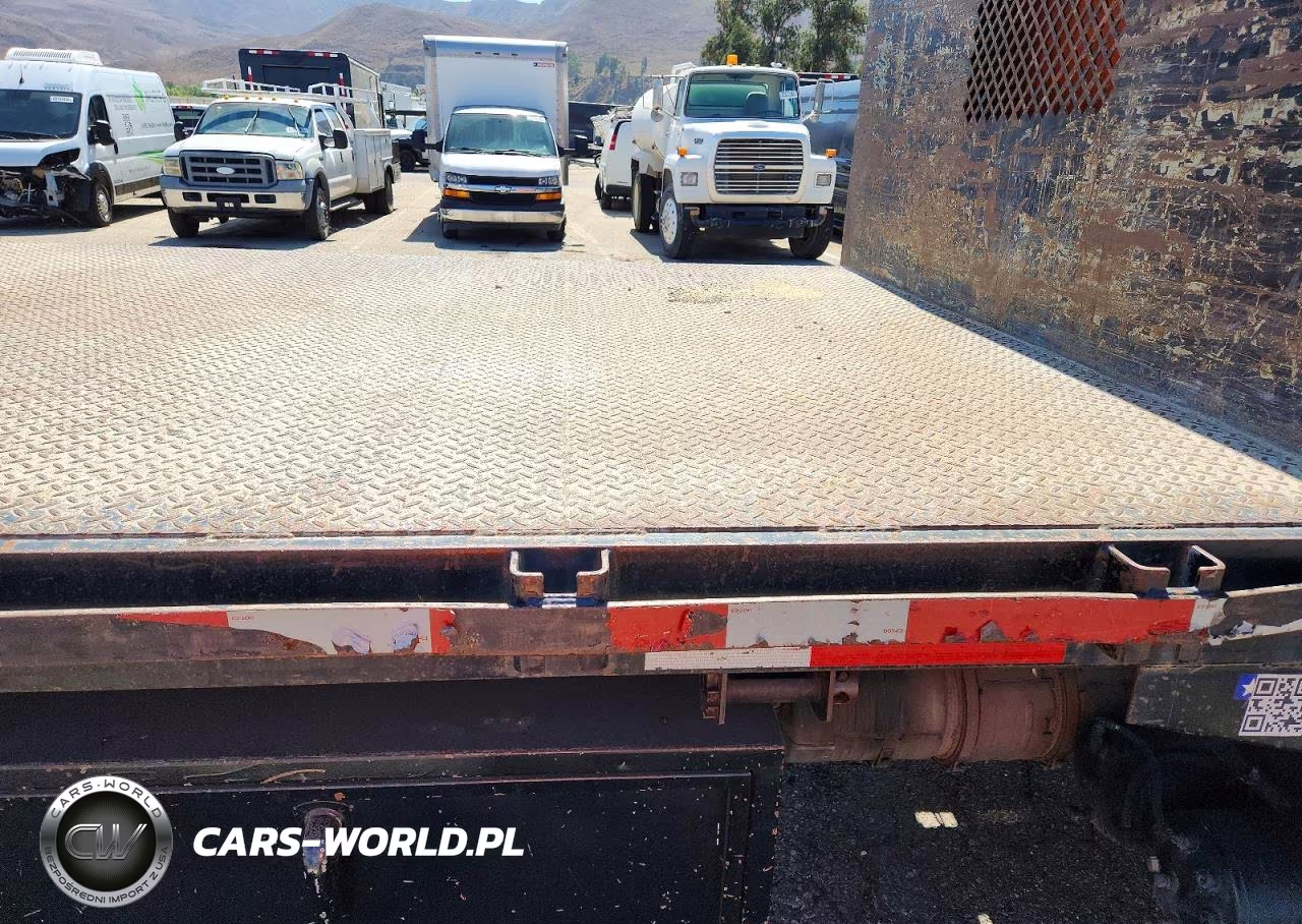 2018 Freightliner M2 106 Medium Duty VIN:1FVHCYFE2JHJU0084 - 11