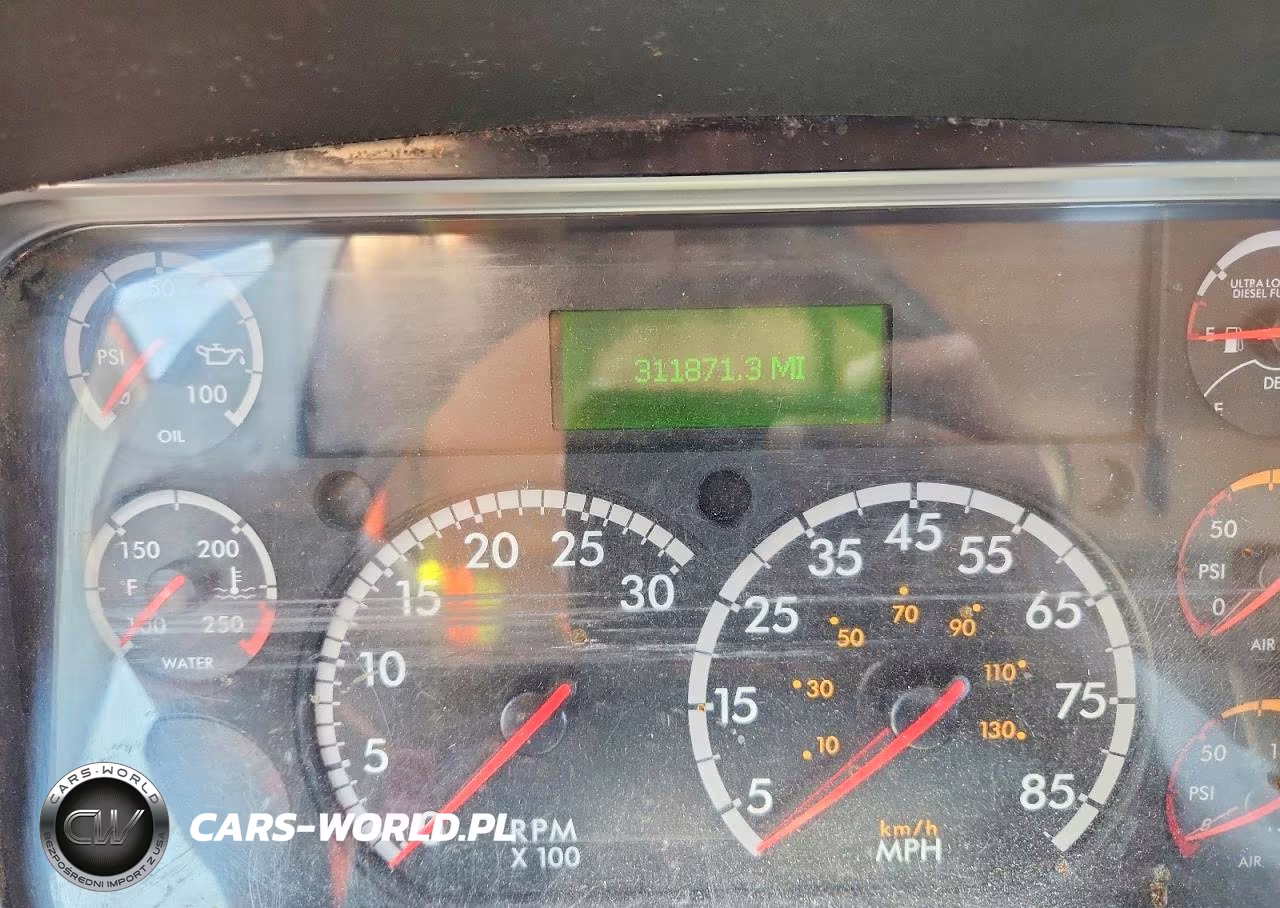 2018 Freightliner M2 106 Medium Duty VIN:1FVHCYFE2JHJU0084 - 9