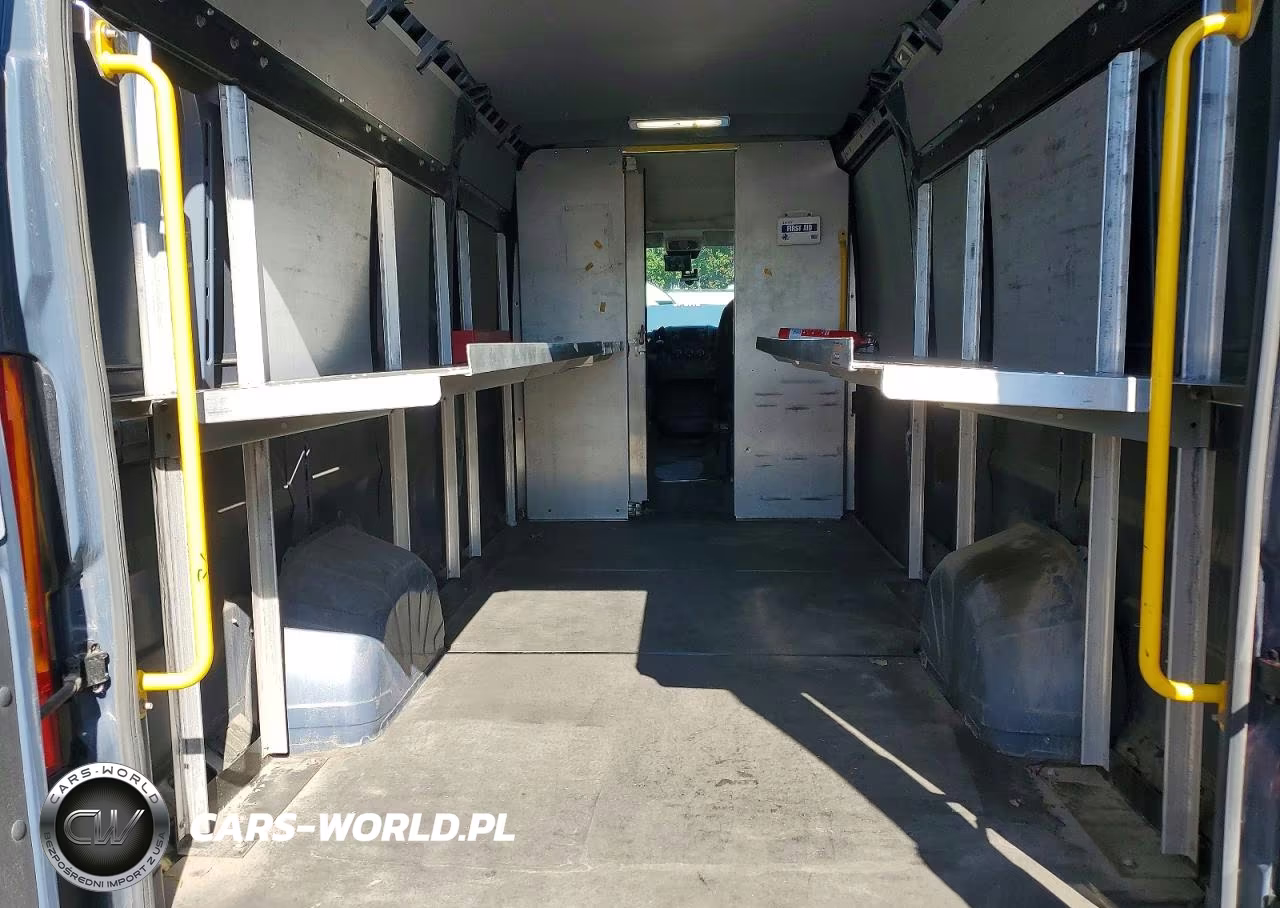2020 Ram Promaster 3500 Delivery Van VIN:3C6URVJG1LE141033 - 10