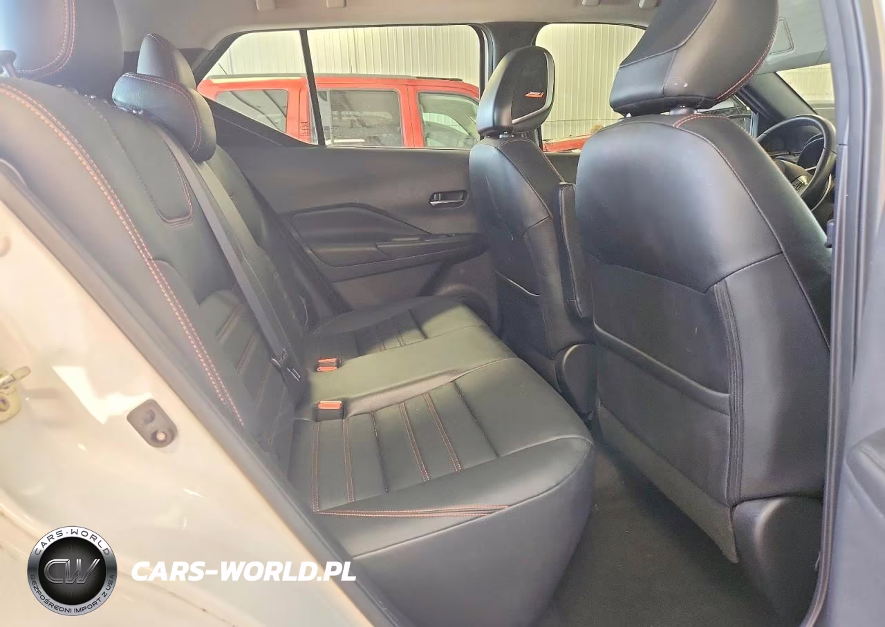 2019 Nissan Kicks Sr VIN:3N1CP5CU7KL529376 - 11