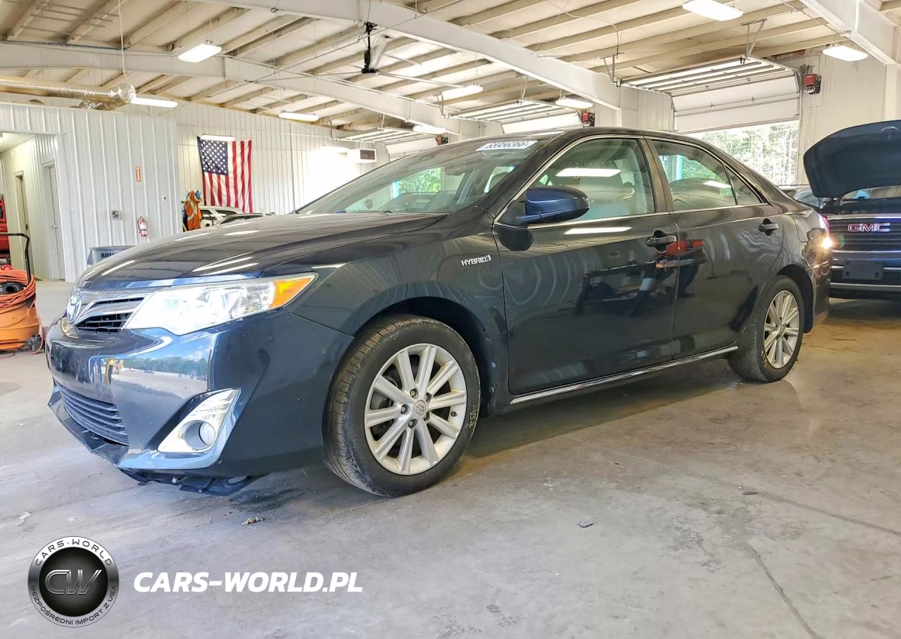2014 Toyota Camry Hybrid Xle – zdjęcie 1 z 12