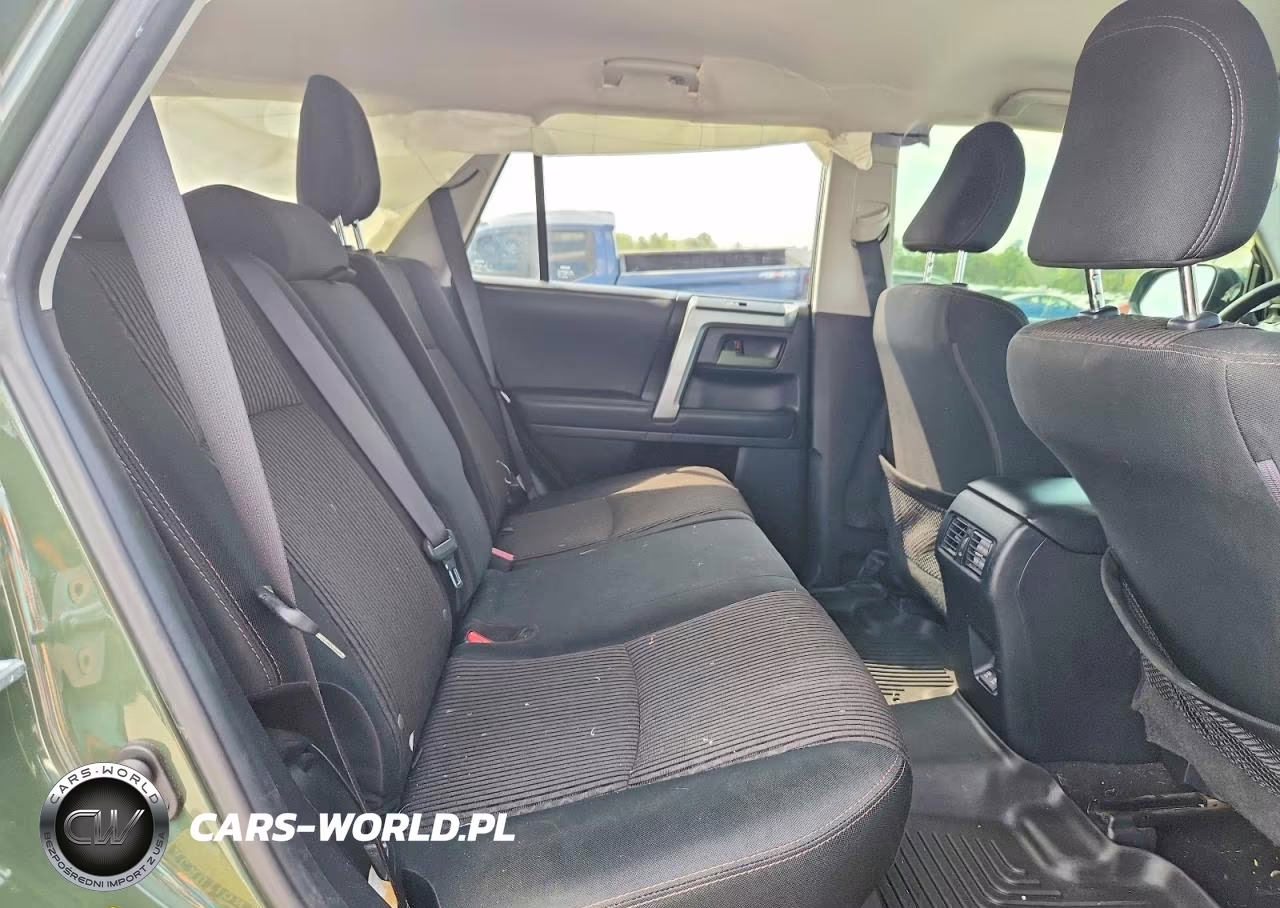 2021 Toyota 4Runner Trail Edition VIN:JTEBU5JRXM5928023 - 11