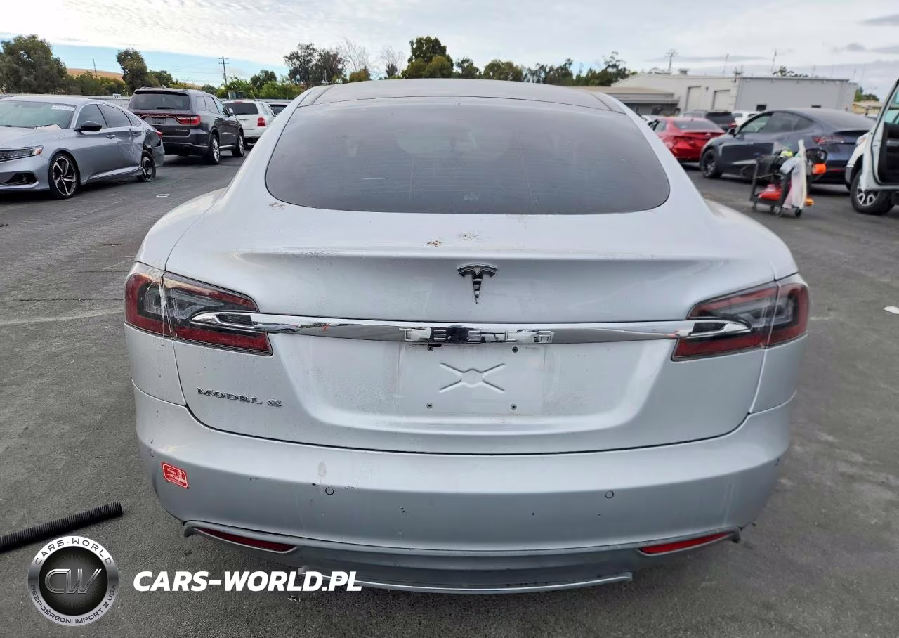 2014 Tesla Model S VIN:5YJSA1S11EFP49478 - 6