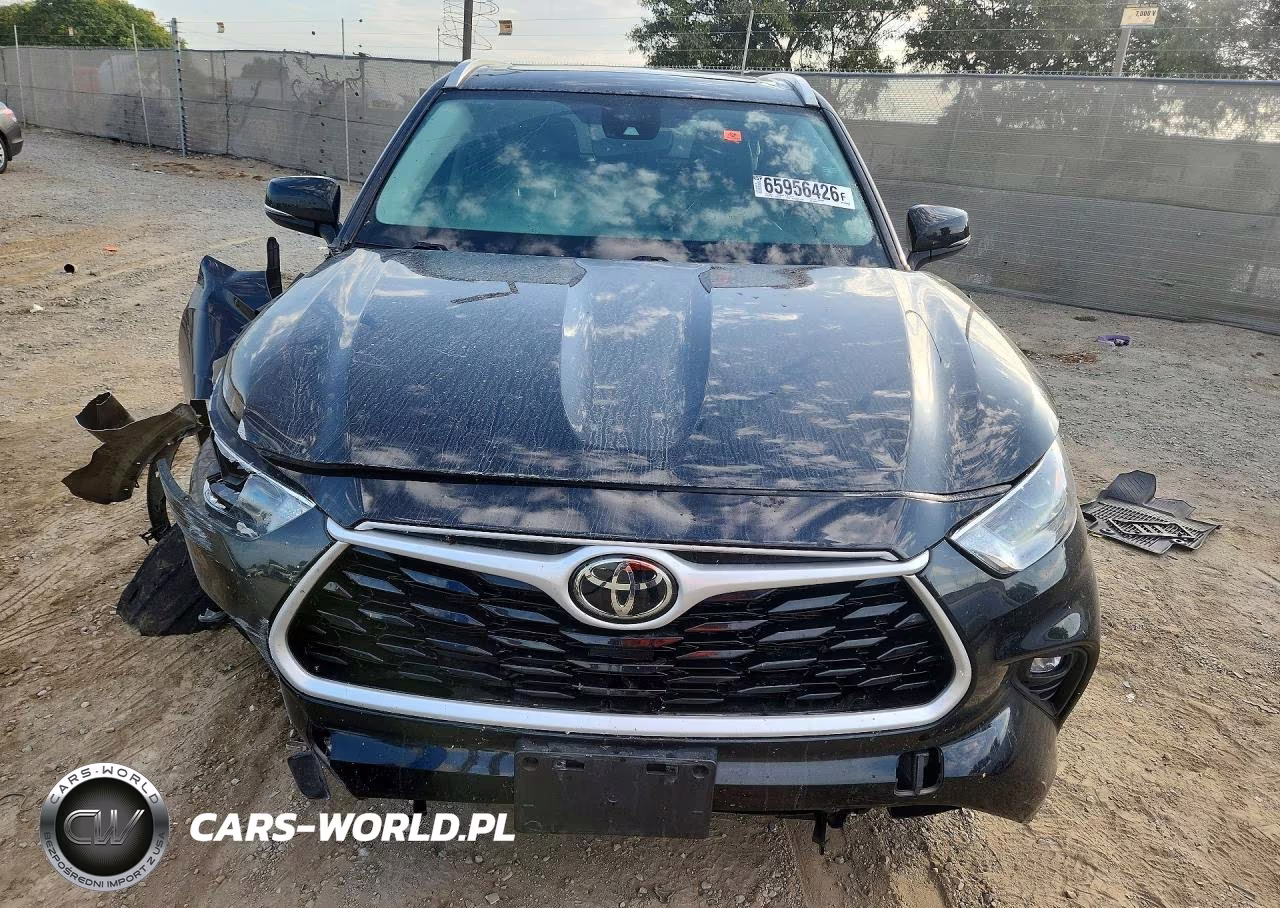 2022 Toyota Highlander Xle VIN:5TDHZRBH9NS593636 - 5
