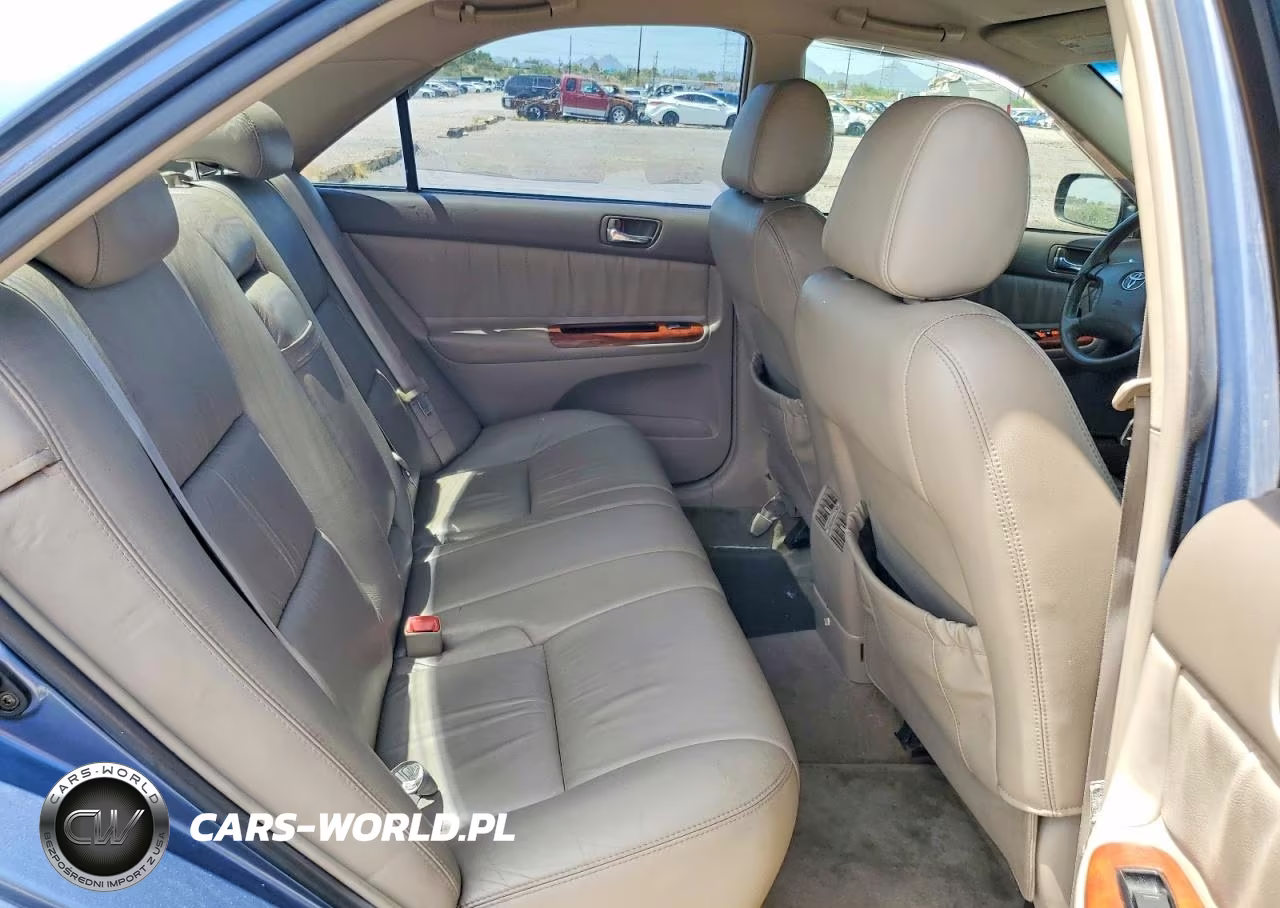 2004 Toyota Camry Xle VIN:4T1BE32KX4U889359 - 10