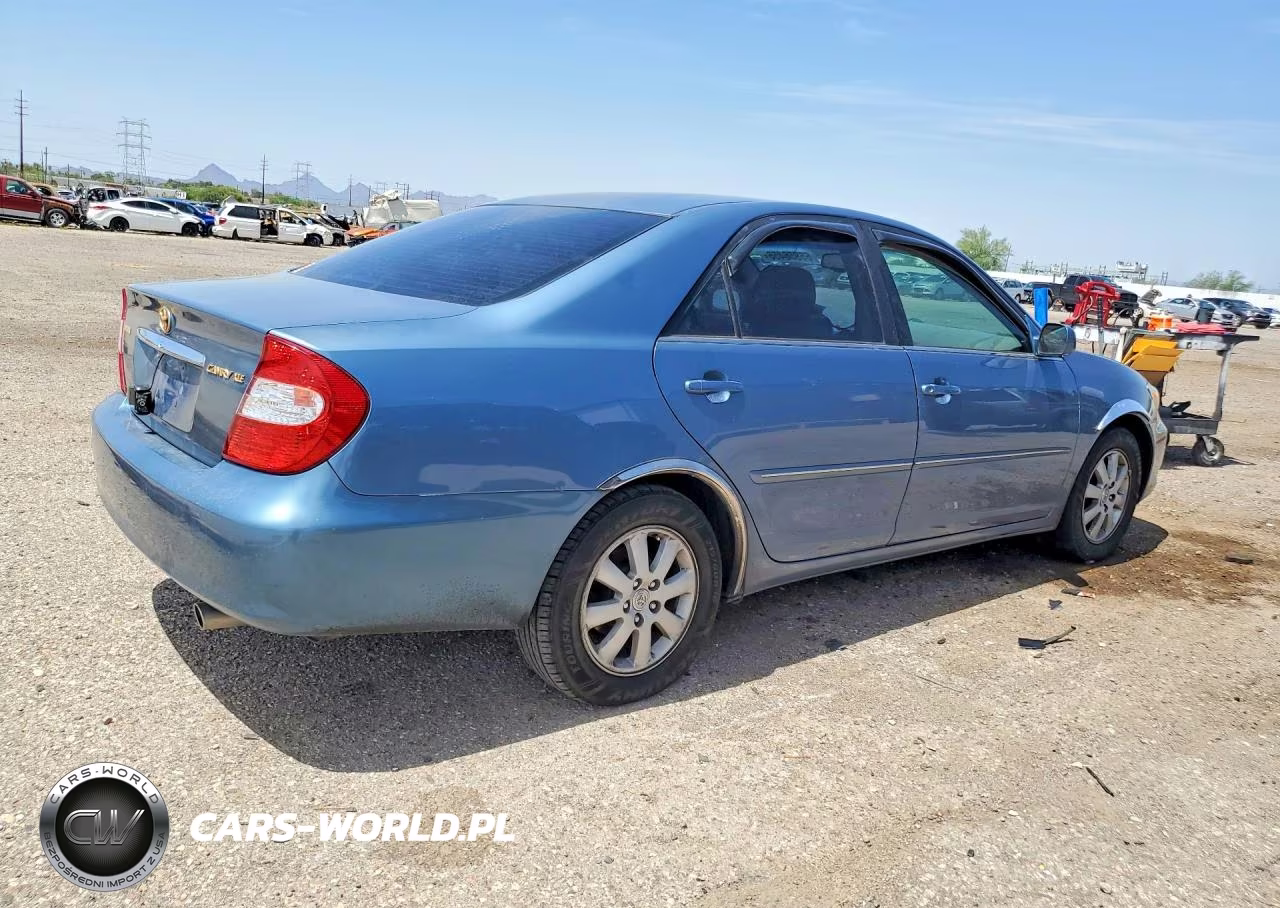 2004 Toyota Camry Xle VIN:4T1BE32KX4U889359 - 3