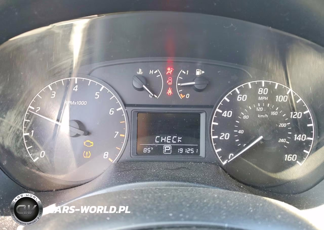 2015 Nissan Sentra VIN:3N1AB7AP6FY216097 - 9