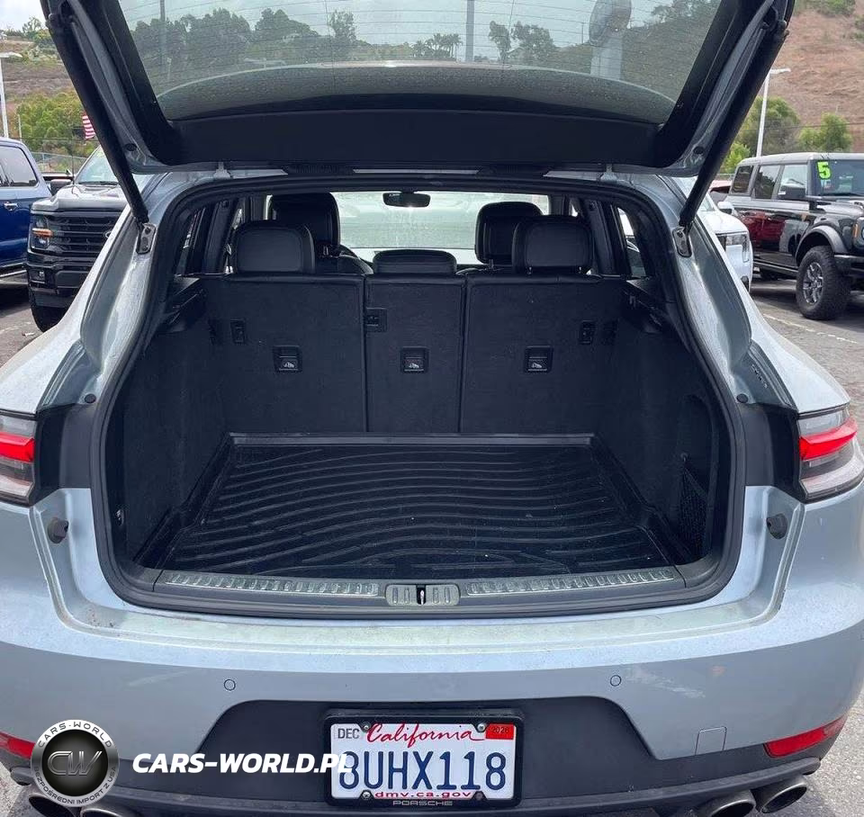 2020 Porsche Macan S VIN:WP1AB2A57LLB30671 - 14