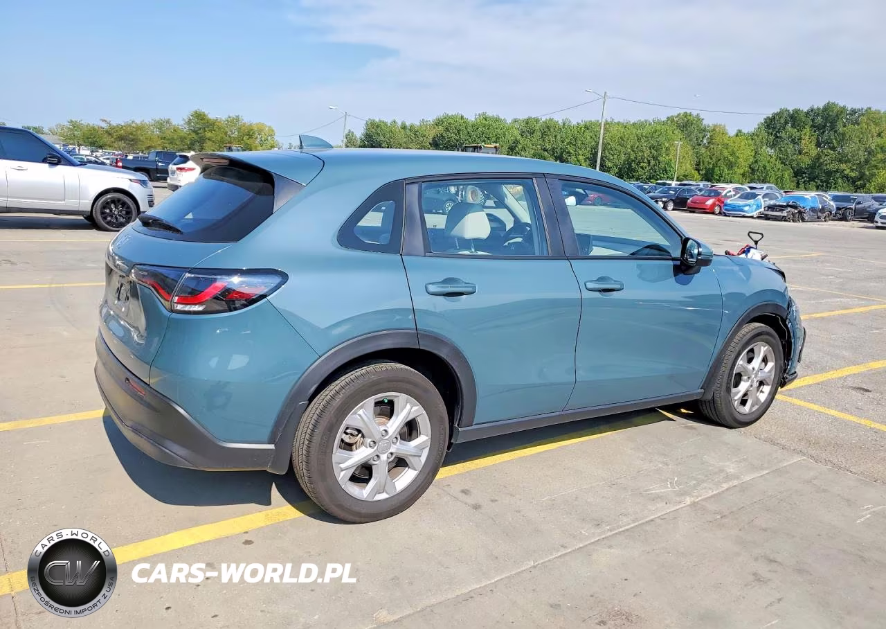 2025 Honda Hr-V Awd Lx VIN:3CZRZ2H36SM734160 - 3
