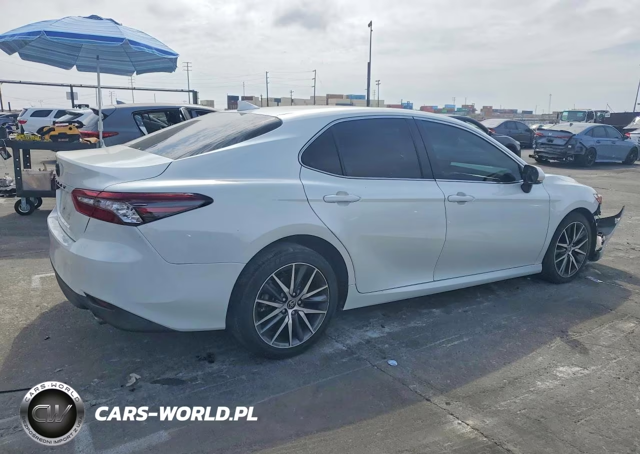 2022 Toyota Camry Xle VIN:4T1F11AKXNU025514 - 3