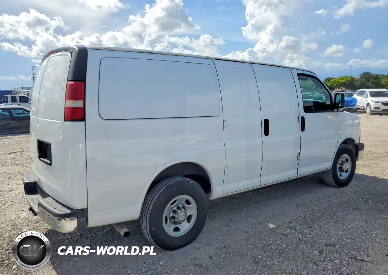 2014 Chevrolet Express G2500 VIN:1GCWGFCA9E1213916 - 3