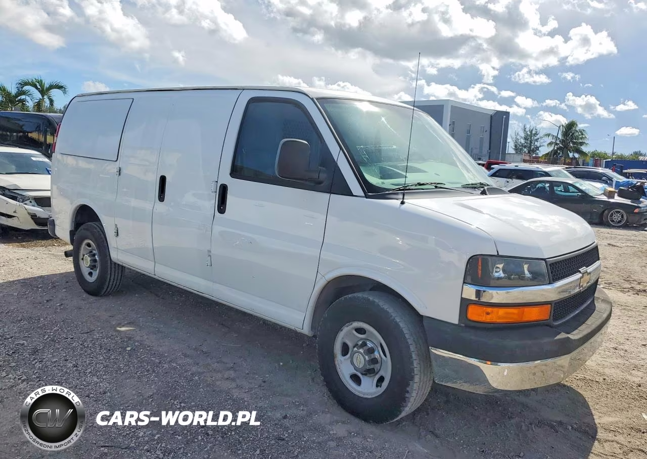 2014 Chevrolet Express G2500 VIN:1GCWGFCA9E1213916 - 4