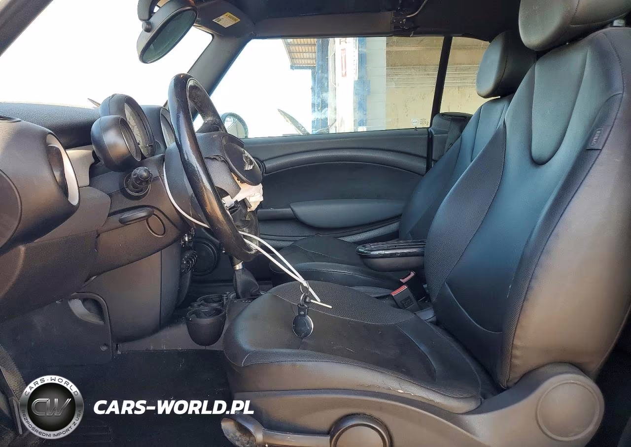 2011 Mini Cooper VIN:WMWZN3C56BT133734 - 7