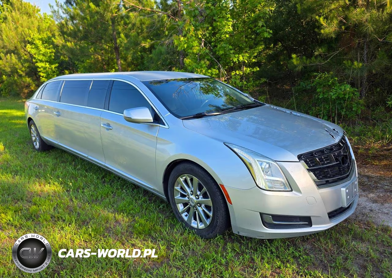 2017 Cadillac Xts V4U Coachbuilder Limousine – zdjęcie 1 z 12