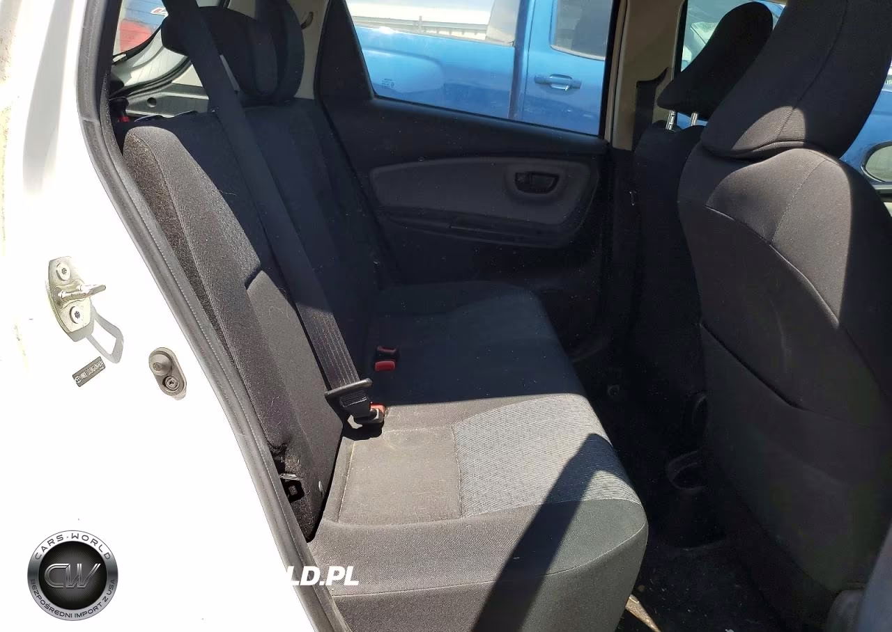 2016 Toyota Yaris 5-Door L VIN:VNKKTUD38GA064634 - 10