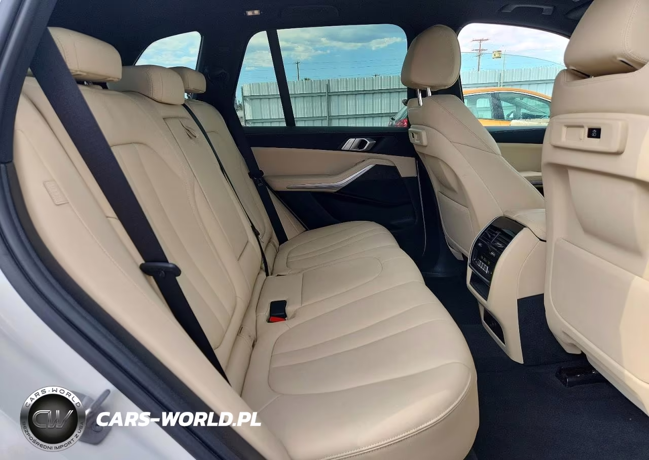 2022 BMW X5 xDrive45E VIN:5UXTA6C08N9K88182 - 11