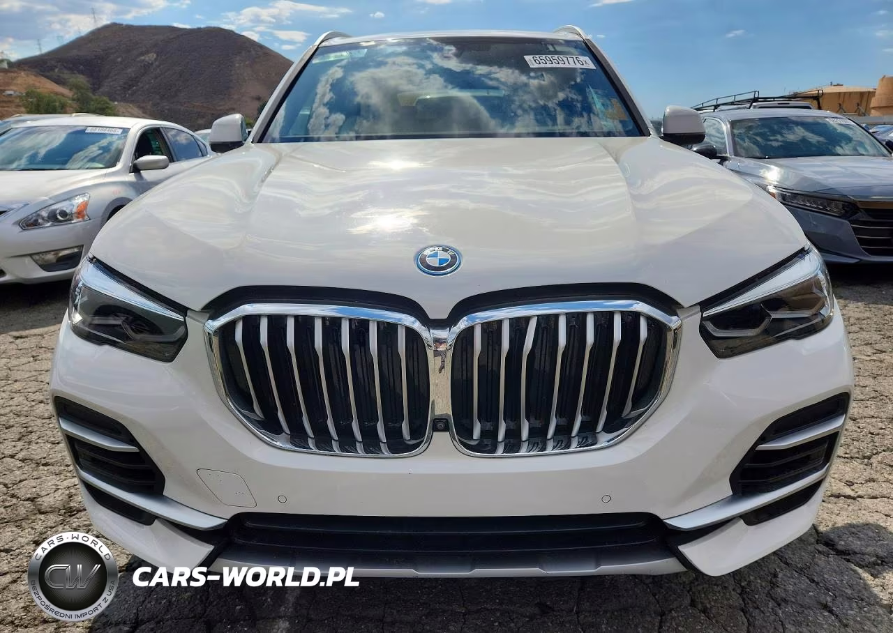 2022 BMW X5 xDrive45E VIN:5UXTA6C08N9K88182 - 5