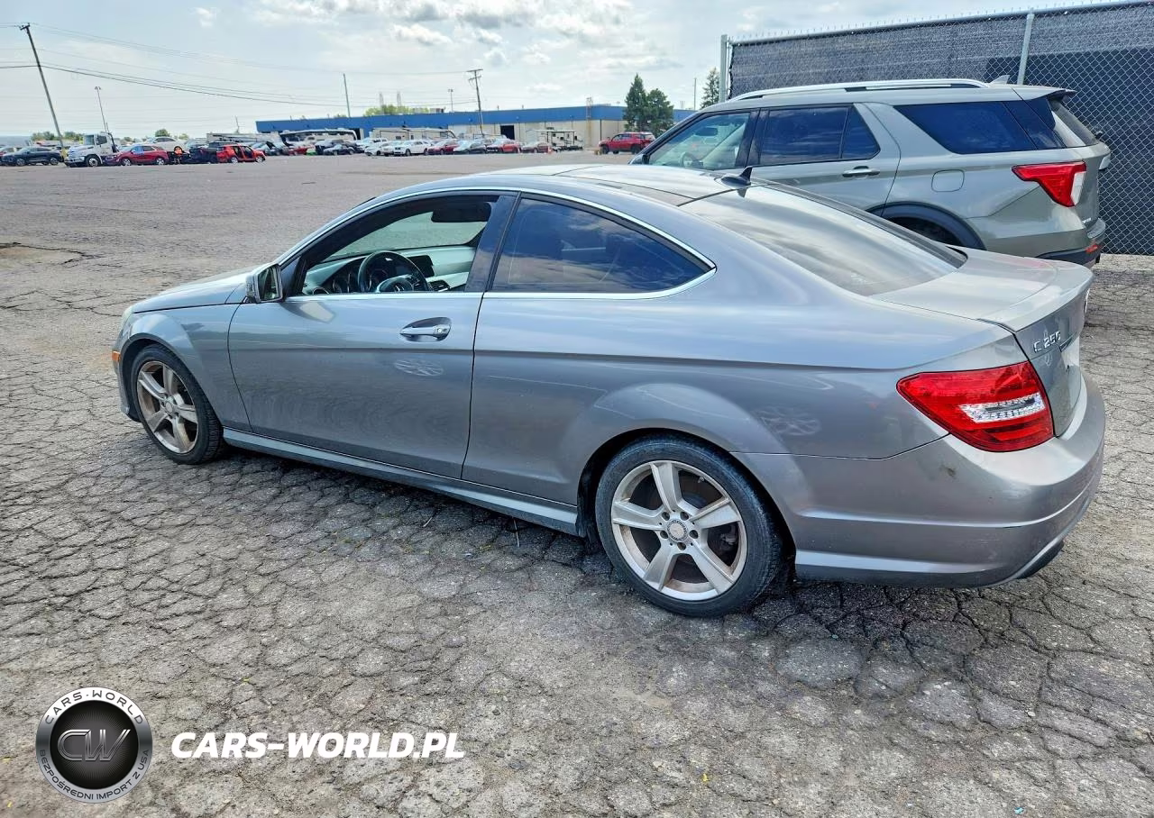 2013 Mercedes-Benz C 250 VIN:WDDGJ4HB6DF967715 - 2