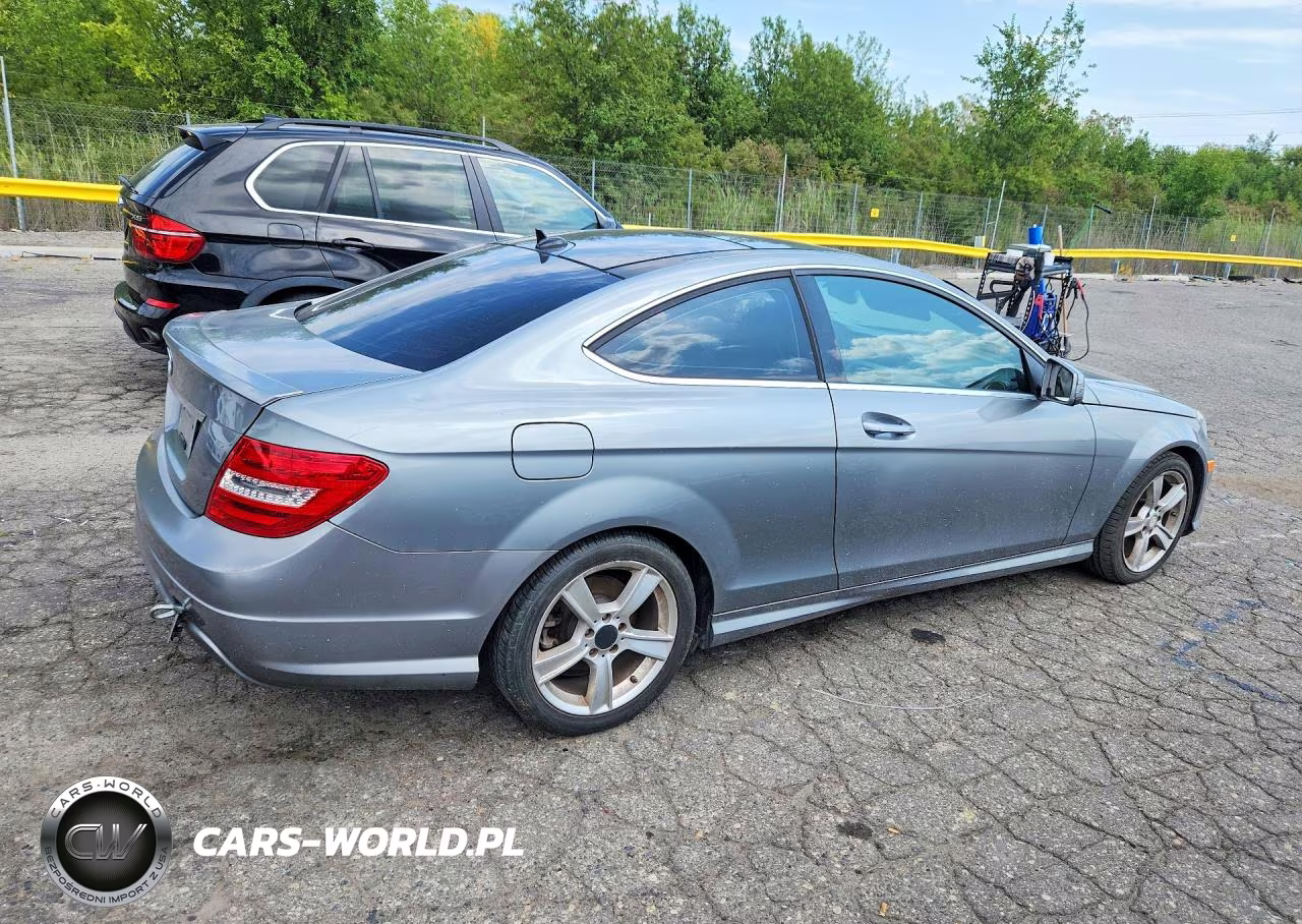 2013 Mercedes-Benz C 250 VIN:WDDGJ4HB6DF967715 - 3