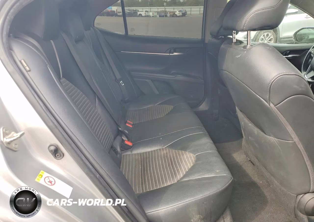 2019 Toyota Camry Se VIN:4T1B11HK8KU207406 - 10