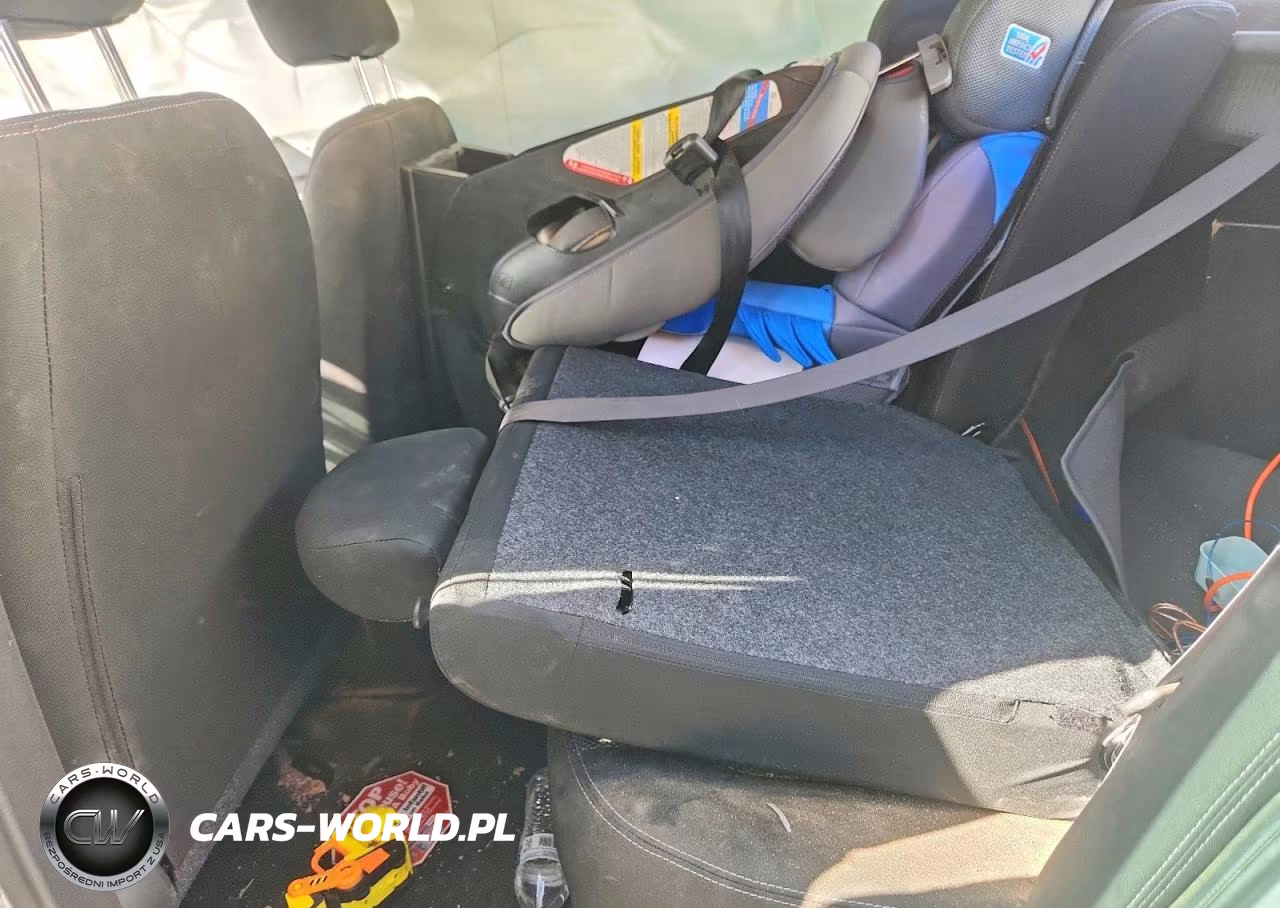 2018 Nissan Versa Sv VIN:3N1CN7AP5JL881353 - 10