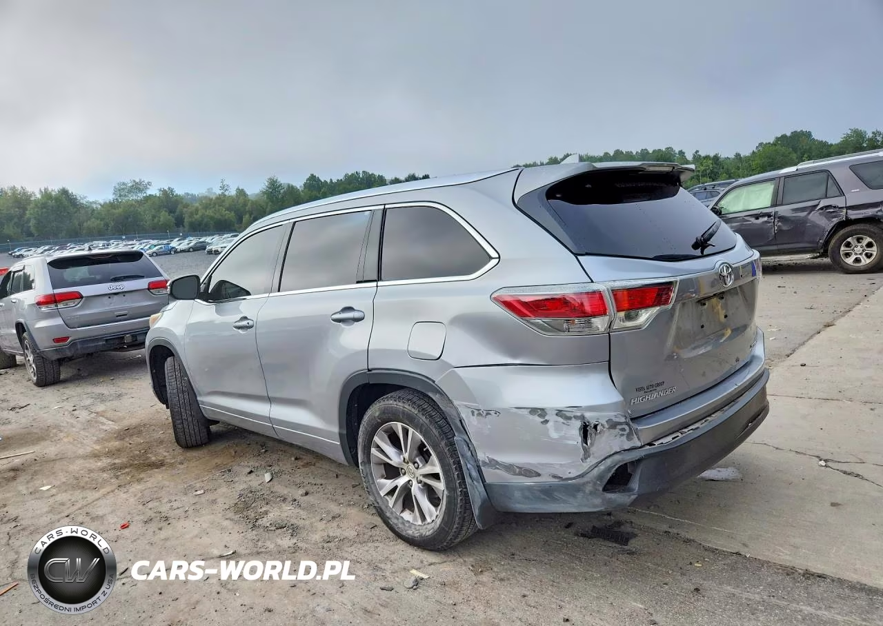 2015 Toyota Highlander Xle VIN:5TDJKRFH5FS095936 - 2