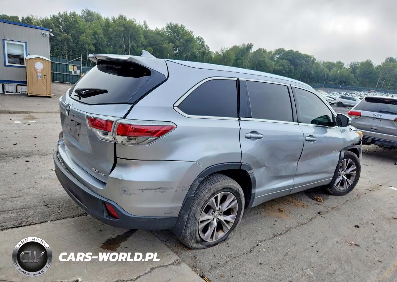 2015 Toyota Highlander Xle VIN:5TDJKRFH5FS095936 - 3