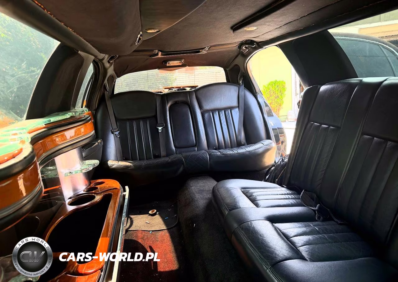 2009 Lincoln Town Car VIN:2L1FM88W09X605721 - 6