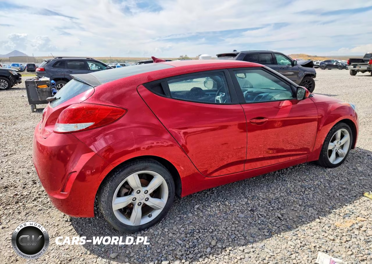 2014 Hyundai Veloster Base VIN:KMHTC6AD8EU192224 - 3