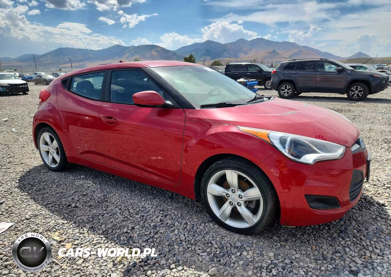 2014 Hyundai Veloster Base VIN:KMHTC6AD8EU192224 - 4