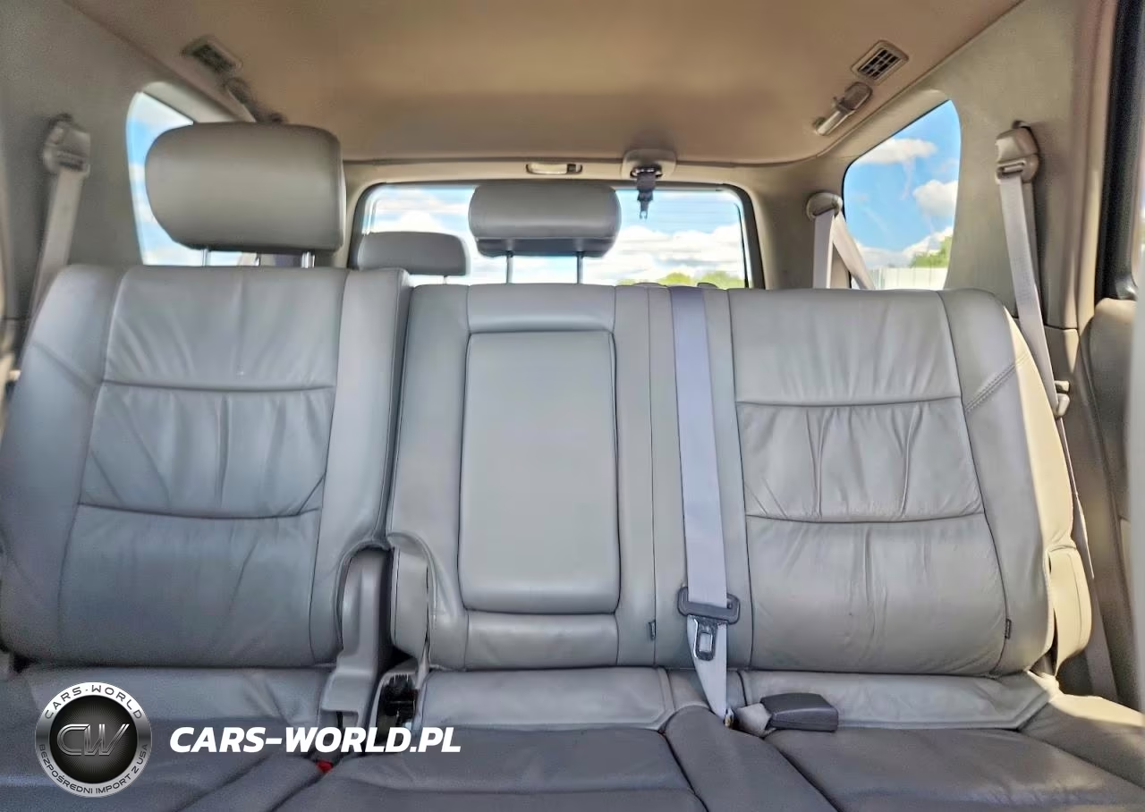 2004 Toyota Sequoia Limited VIN:5TDBT48A94S220390 - 10