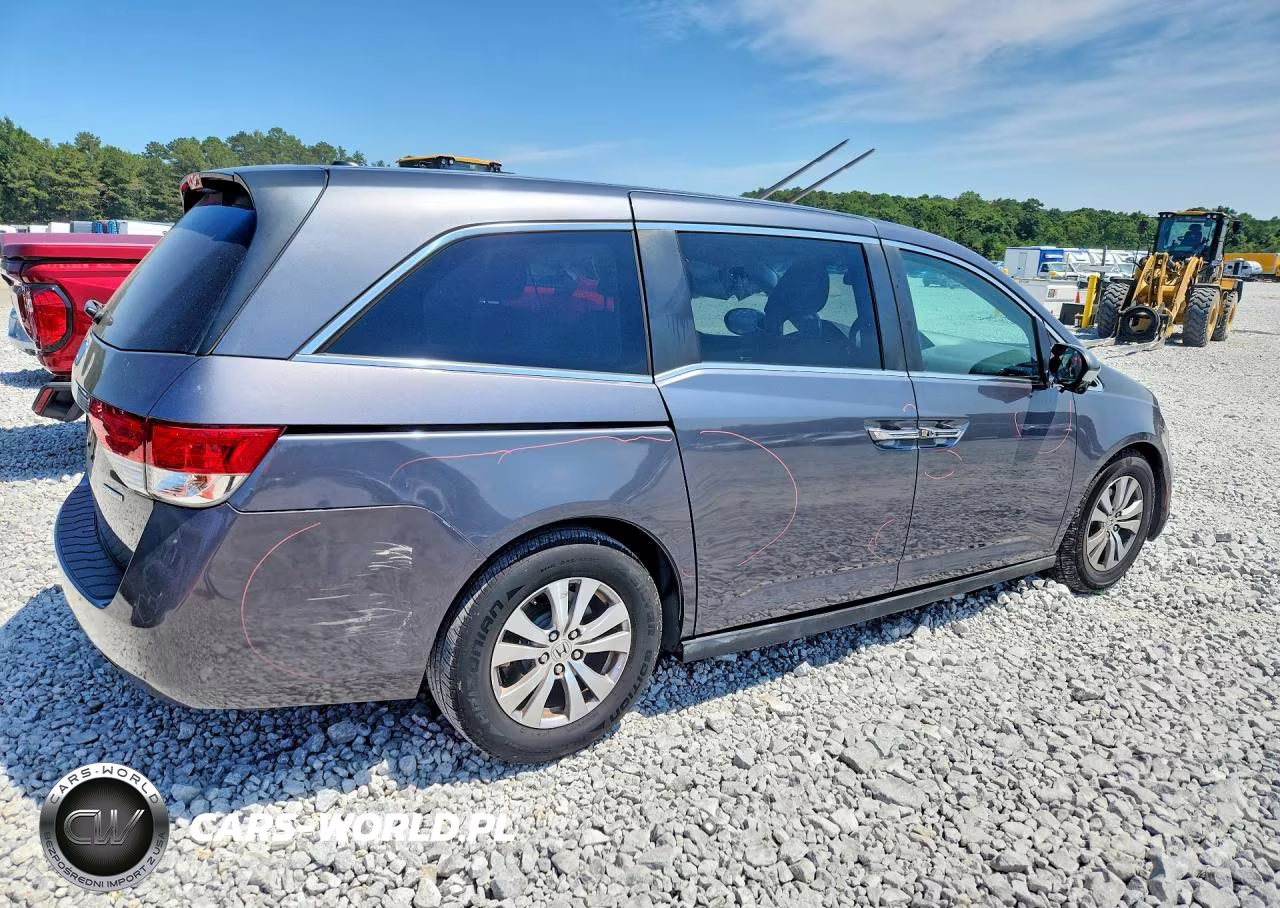 2017 Honda Odyssey Se VIN:5FNRL5H30HB023219 - 3