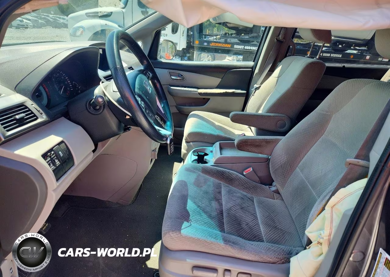 2017 Honda Odyssey Se VIN:5FNRL5H30HB023219 - 7