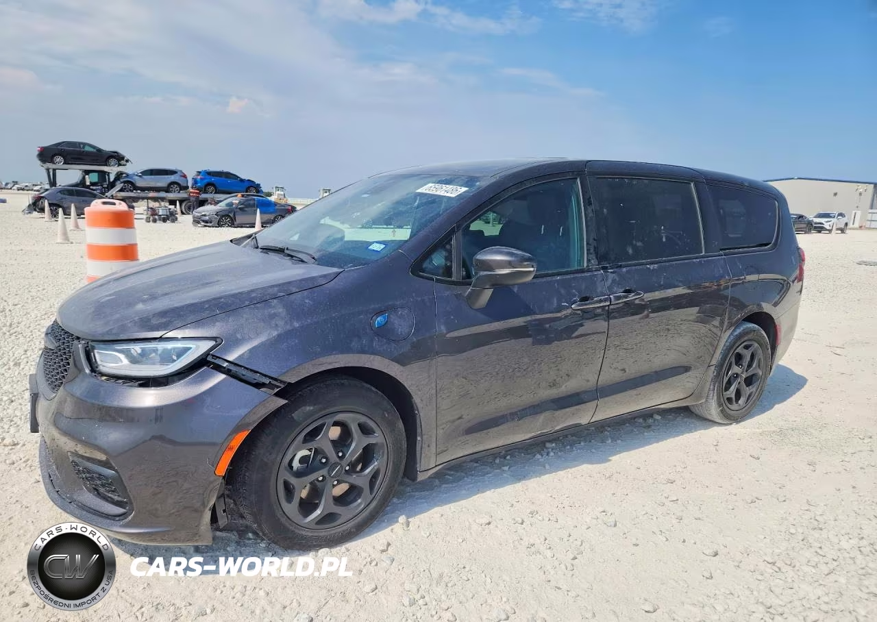 2023 Chrysler Pacifica Hybrid Touring L