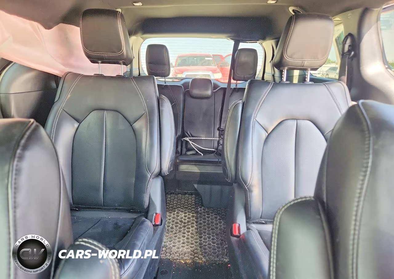 2023 Chrysler Pacifica Hybrid Touring L VIN:2C4RC1L73PR506452 - 10
