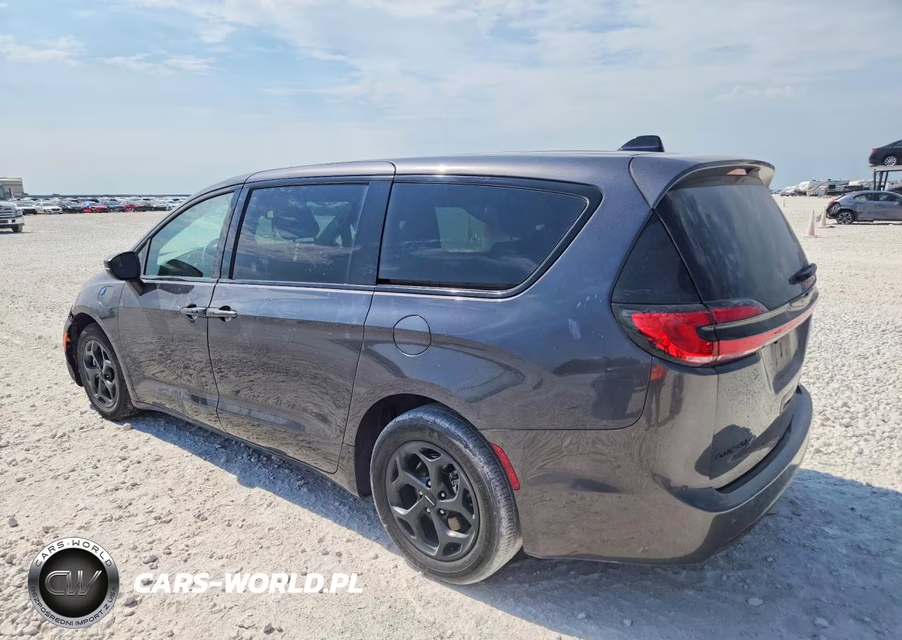 2023 Chrysler Pacifica Hybrid Touring L VIN:2C4RC1L73PR506452 - 2