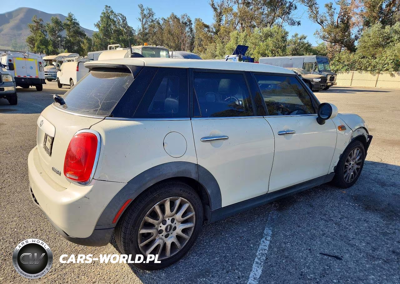 2015 Mini Cooper VIN:WMWXS5C51FT828446 - 3