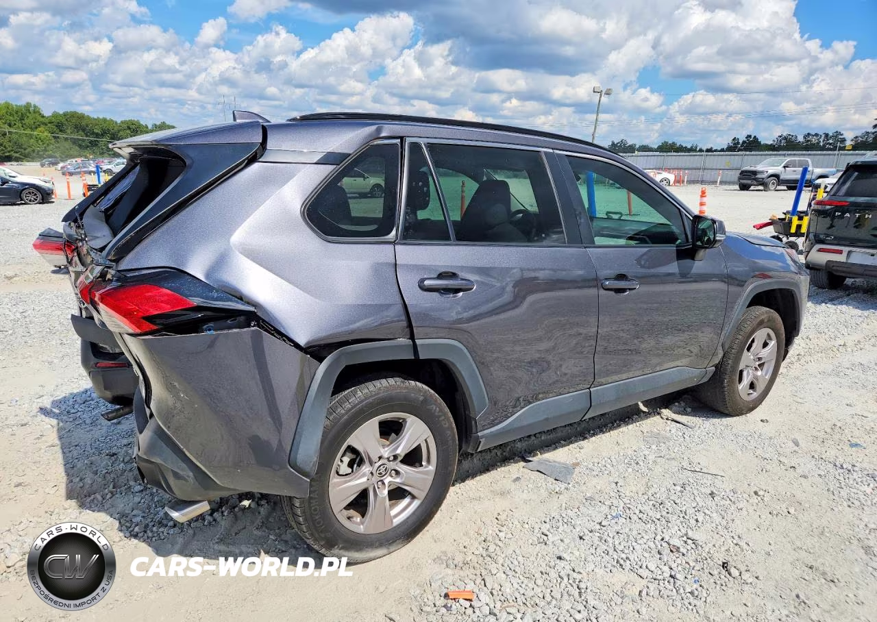 2022 Toyota Rav4 Xle VIN:2T3W1RFVXNC193017 - 3