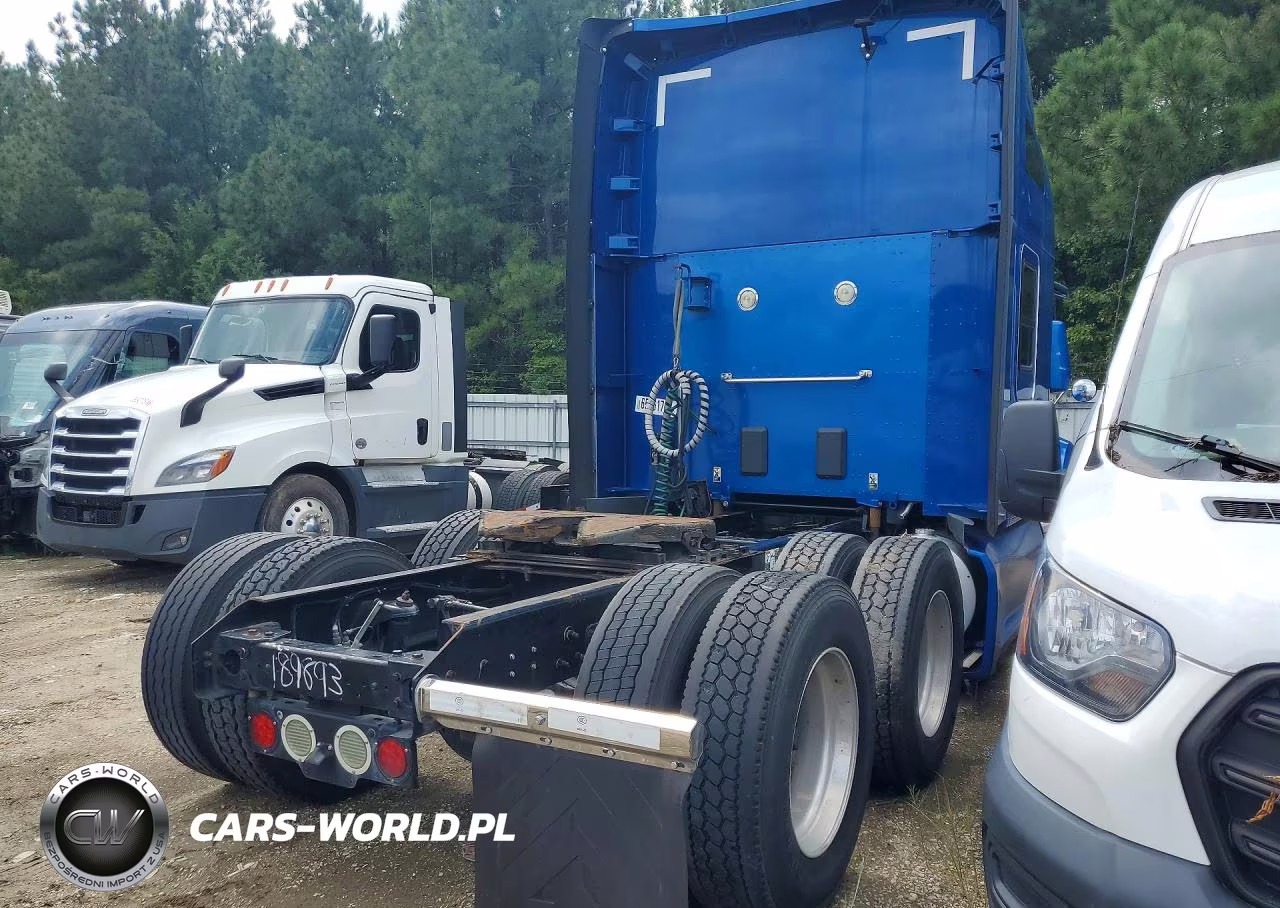 2018 Kenworth T680 Semi Truck VIN:1XKYD49X0JJ189893 - 3