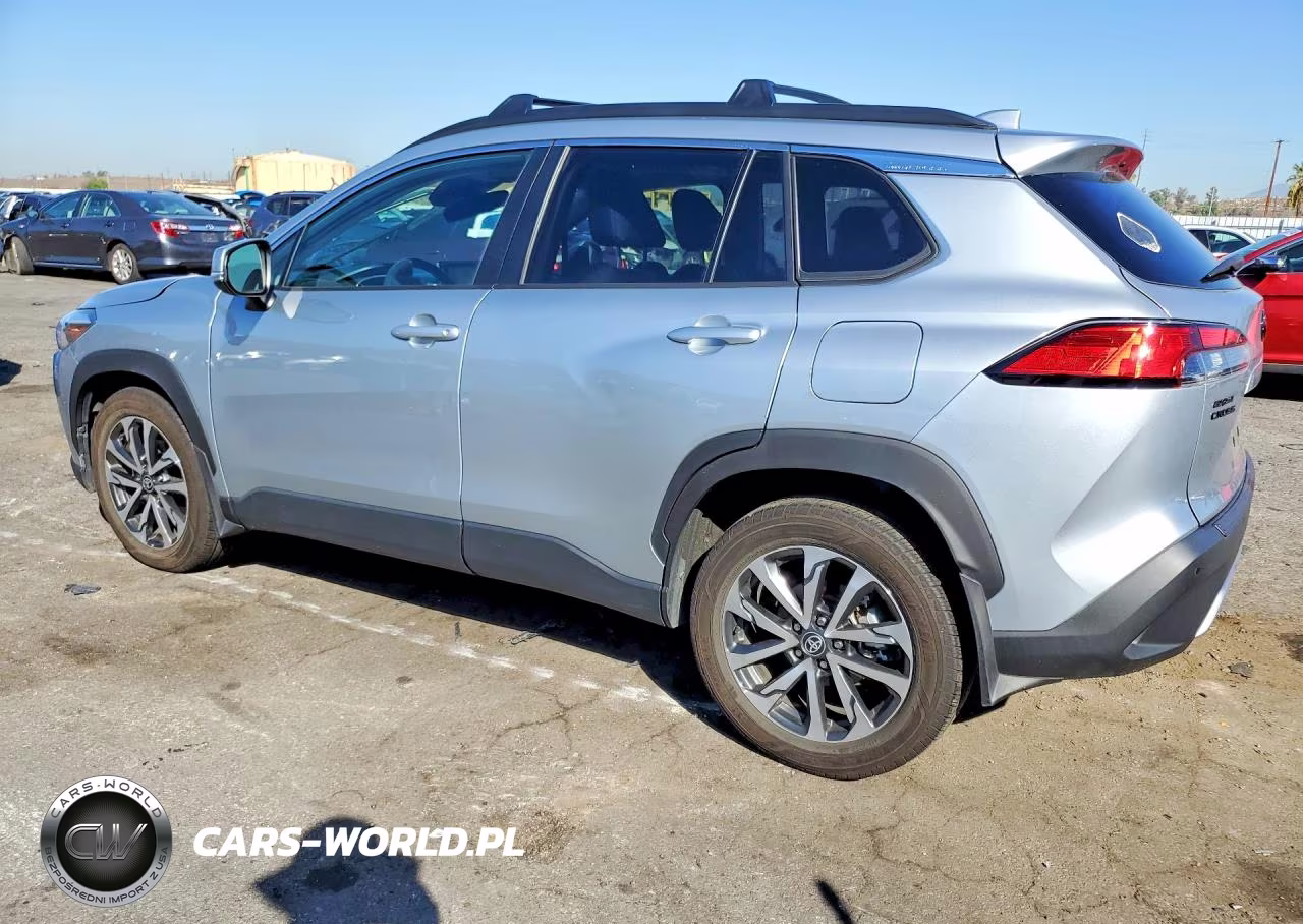 2023 Toyota Corolla Cross Xle VIN:7MUDAAAG0PV065217 - 2