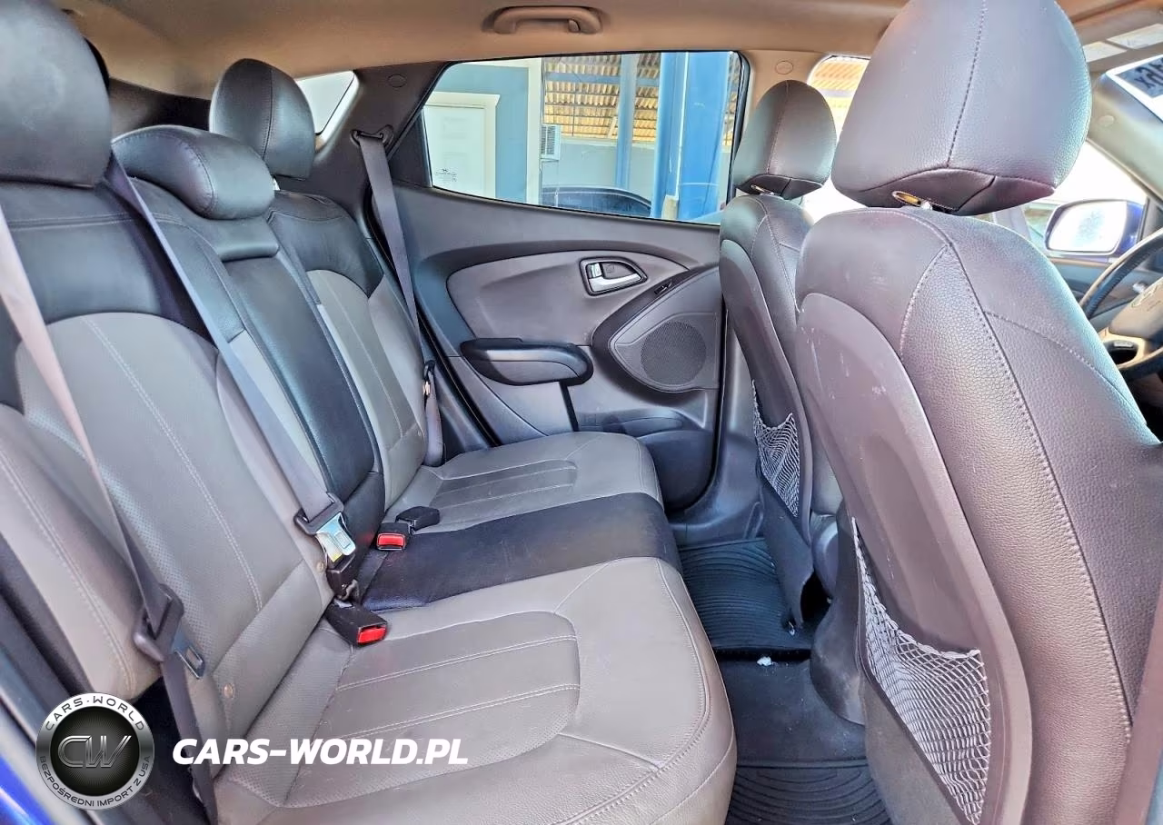 2012 Hyundai Tucson Limited VIN:KM8JUCACXCU404838 - 10