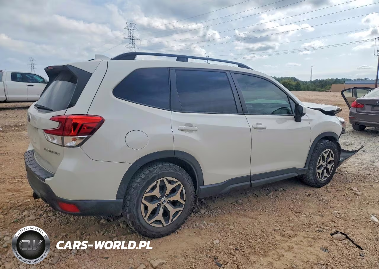 2020 Subaru Forester Premium VIN:JF2SKAJC3LH532691 - 3