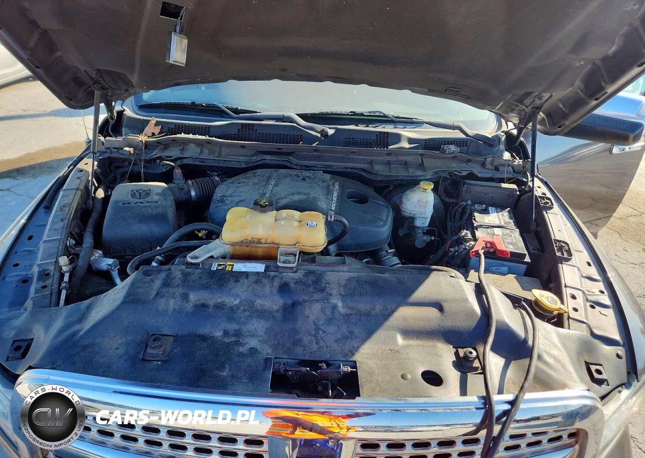 2016 Ram 1500 Laramie VIN:1C6RR7VM1GS345965 - 11