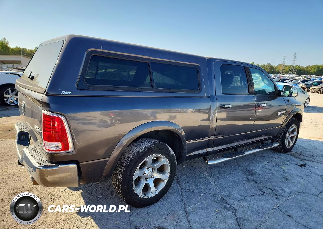 2016 Ram 1500 Laramie VIN:1C6RR7VM1GS345965 - 3