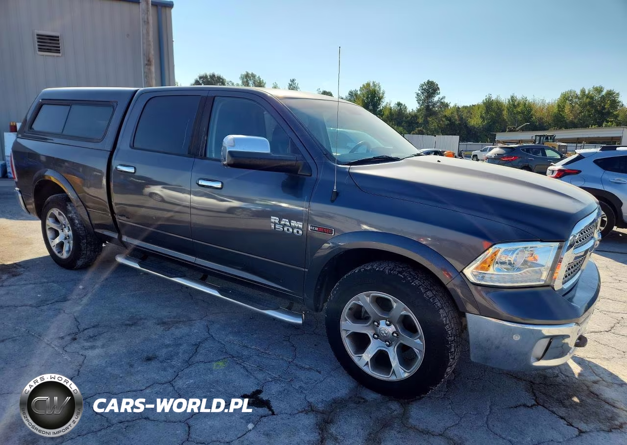 2016 Ram 1500 Laramie VIN:1C6RR7VM1GS345965 - 4