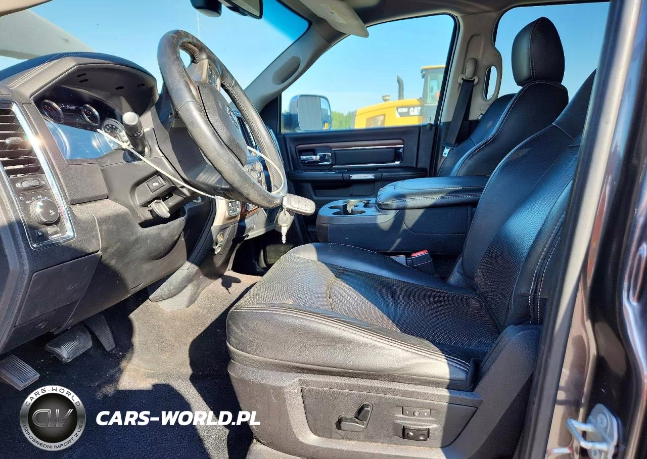 2016 Ram 1500 Laramie VIN:1C6RR7VM1GS345965 - 7
