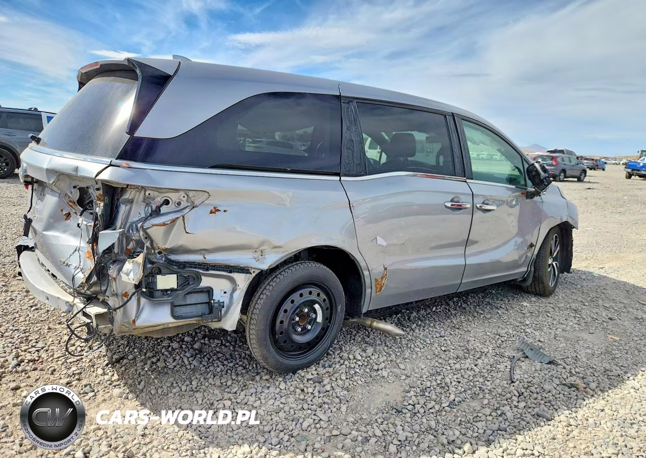 2019 Honda Odyssey Elite VIN:5FNRL6H90KB083874 - 3