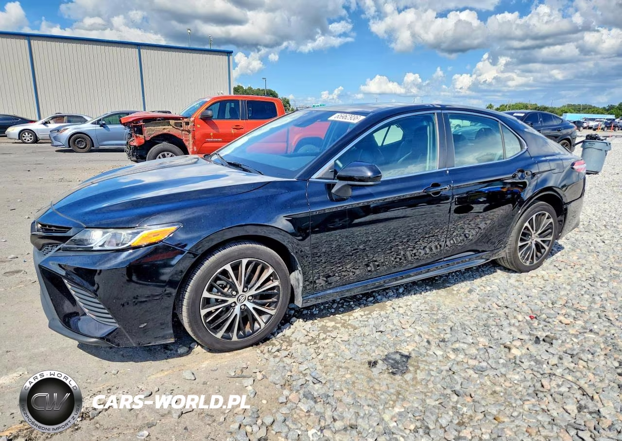 2020 Toyota Camry Se